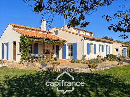 vente maison 6 pièces 165 m² à fontaines (85200)  285 000 €