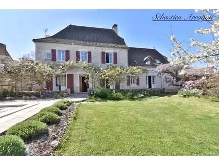 vente maison 8 pièces 190 m² à fontanes-du-causse (46240)  375 000 €