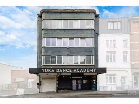 surface commerciale à vendre à avenue de l'europe 19a charleroi (vbd42549)