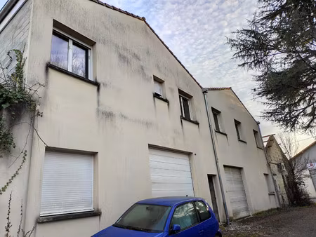 vente commerce 1060 m² coutras (33230)