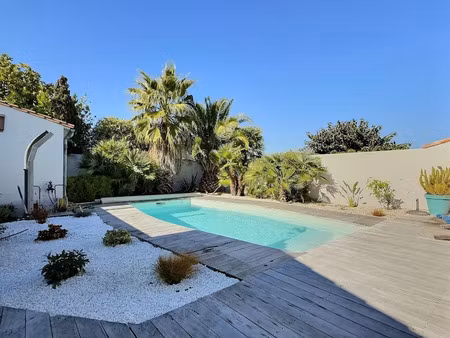 vente maison 7 pièces 187 m² à loix (17111)  1 395 000 €