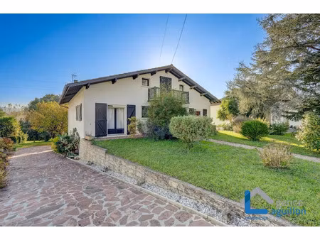 vente maison 6 pièces 230 m² à hendaye (64700)  652 000 €