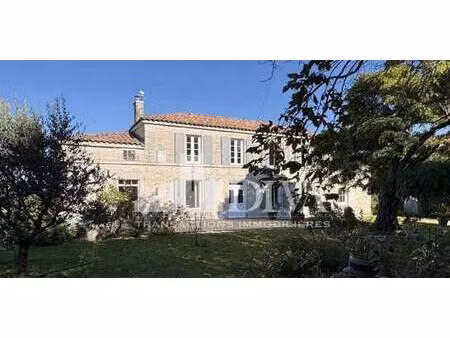 maison avec jardin ardillières (17)