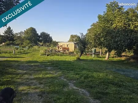 terrain 6540 m² desertines