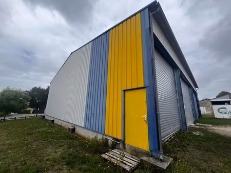 vente locaux professionnels à saint-ciers-du-taillon (17240)  232 000 €