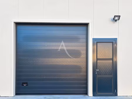 location locaux professionnels 84.82 m² à mandres-les-roses (94520)  800 €