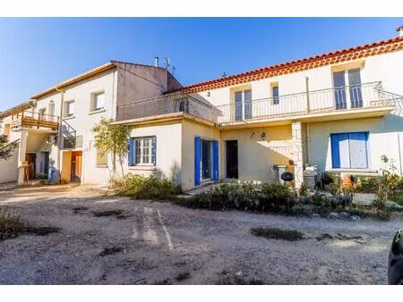 a vendre maison de ville 3 chambres  garage  jardin à pouzols