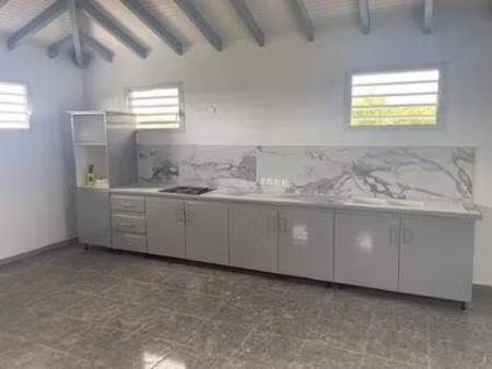 grand appartement à louer avec terrasse à saint-françois  guadeloupe