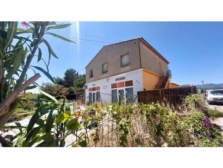 caves  immeuble avec local commercial licence iv  studio et f4 sur une parcelle de 660...