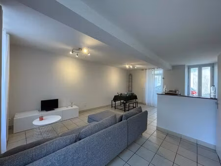 location appartement 3 pièces 53m² le may sur evre 49122