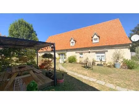 grange rénovée en 2002  trois chambres  1 200 m² de terrain avec