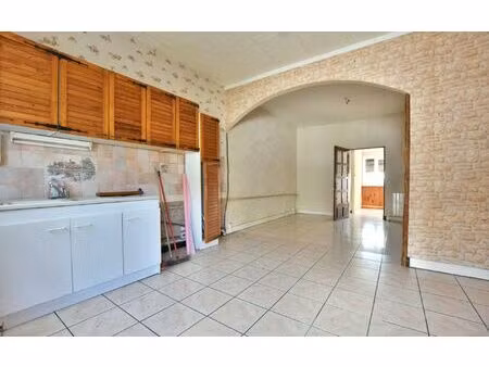 maison saint-maxent 136.31 m² t-6 à vendre  118 800 €