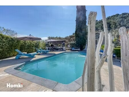 maison de luxe à vendre à solliès-ville