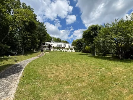 maison de luxe à vendre à villiers-saint-fréderic
