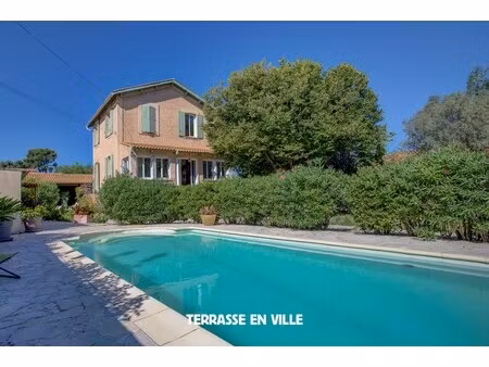 maison de luxe à vendre dans le quartier mazargues