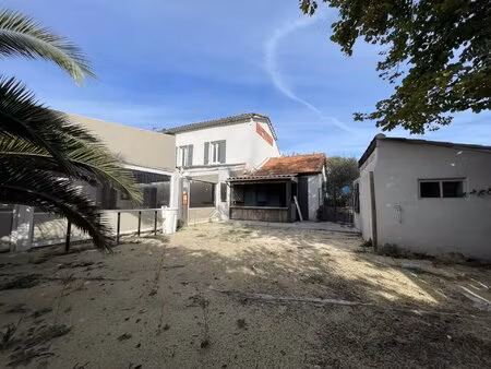 a louer local commercial (idéal restaurant) + appt