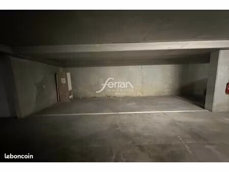 parking/box draguignan