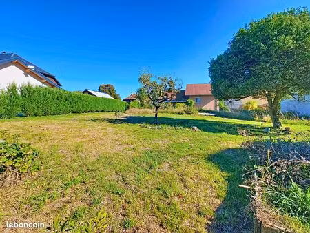 terrain 308 m² cusy