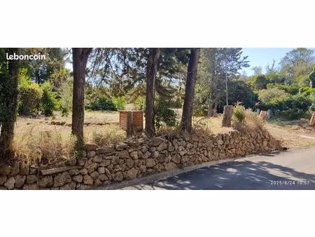 terrain constructible - 891 m2