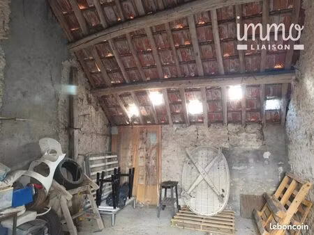 parking/box 1 pièce 25 m²