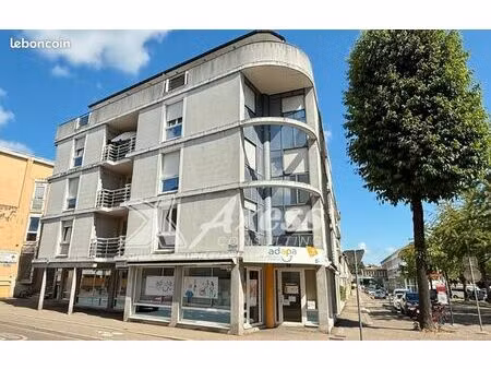 local bureaux 216 m²