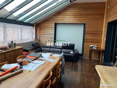 immeuble 5 pièces 230 m²