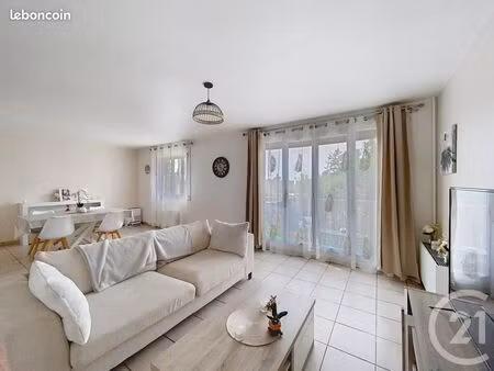 appartement 4 pièces 80 m²