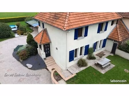 maison 6 pièces 130 m²