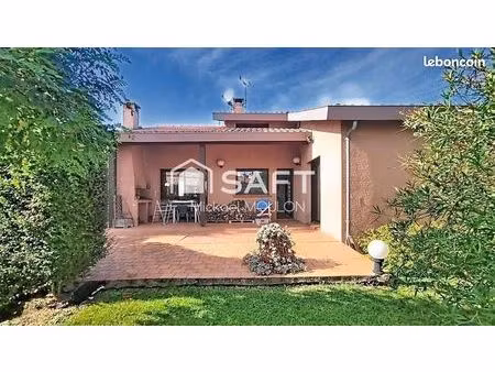 propriété 5 pièces 180 m²