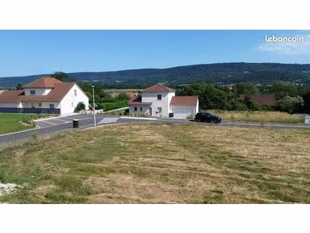 terrain 800 m² devecey