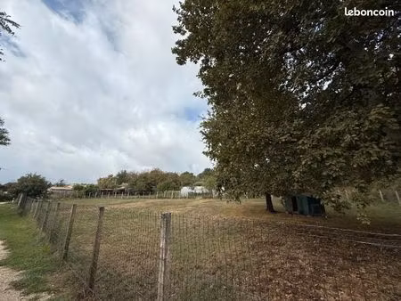 terrain 262 m² cerons