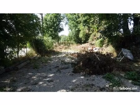 terrain constructible à salles curan