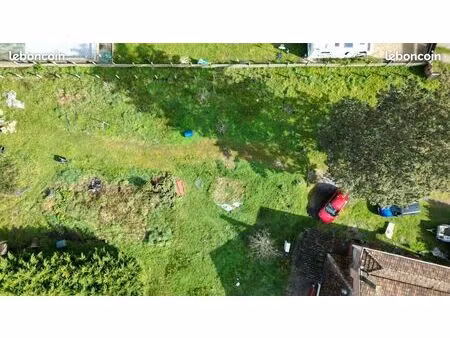 terrain 443m2 viabilisé libre de constructeur