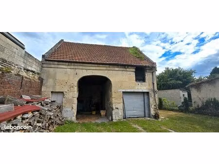 bâtiment 2 pièces 90 m²