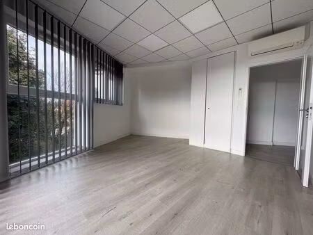 bureaux 81 m² saint-julien-lès-metz