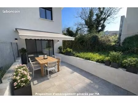 villa 4 pièces 100 m²