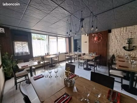 local commercial 104 m² port-en-bessin-huppain