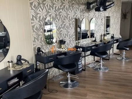salon de coiffure 56 m² cholet