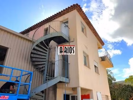 local bureaux 80 m²