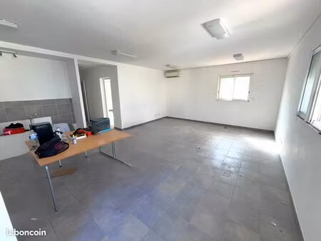 local 80 m² la moutonne