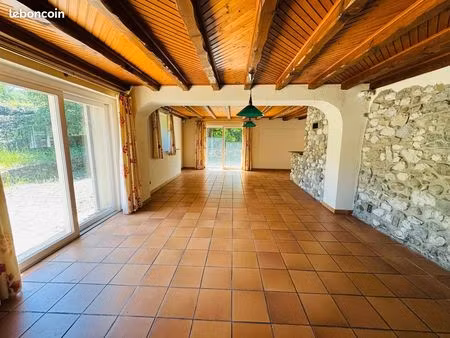 maison 11 pièces 300 m²