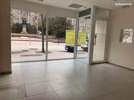 loue local commercial au centre-ville