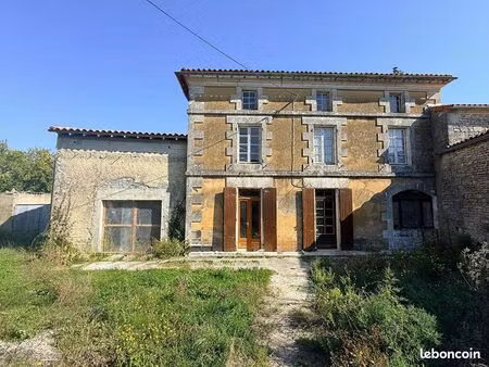 maison 5 pièces 150 m²