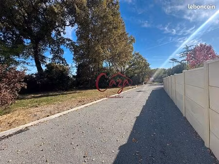 terrain 682 m² carbon blanc