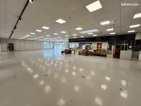 local 960 m² gouesnou