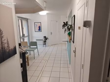 local professionnel polyvalent