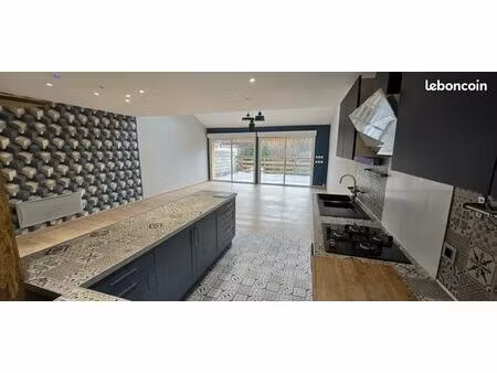 maison de village 5 pièces 220 m²