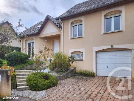 maison 7 pièces 159 m²