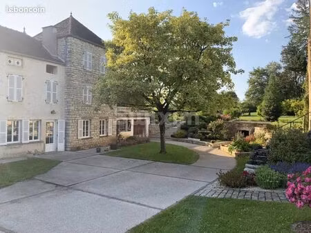 maison 8 pièces 180 m²