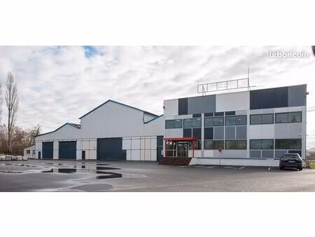 loue atelier / entrepôt 1000 m² avec pont 8 tonnes